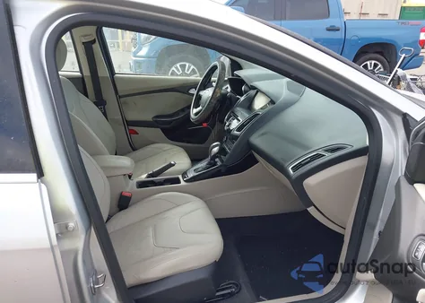 2015 Ford Focus Electric из США, поврежденный, VIN 1FADP3R41FL248968